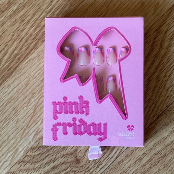 Nicki Minaj Pink Friday Press On Nails - Picture 1 of 4